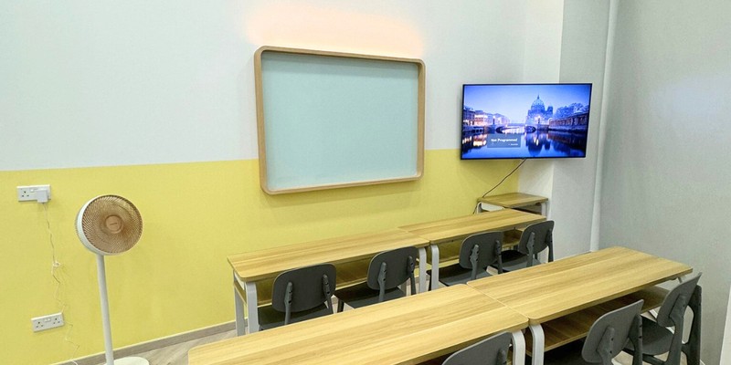 Write Edge Learning Centre (Great World)