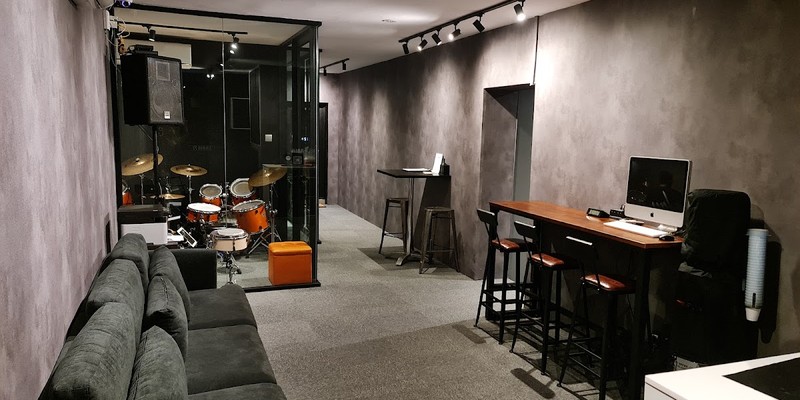Studio 72